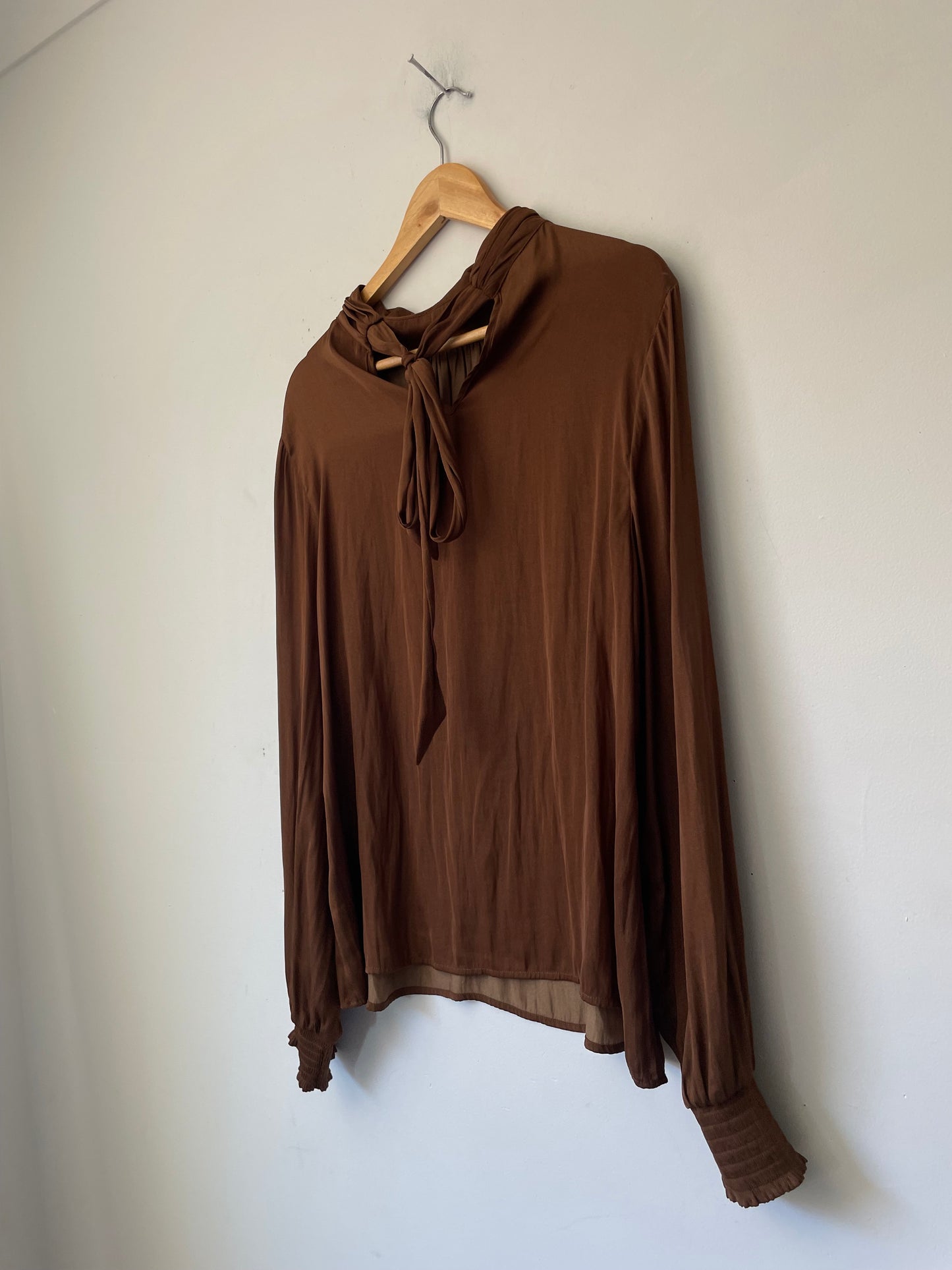 MAX high neck top RRP$149 (12-16)