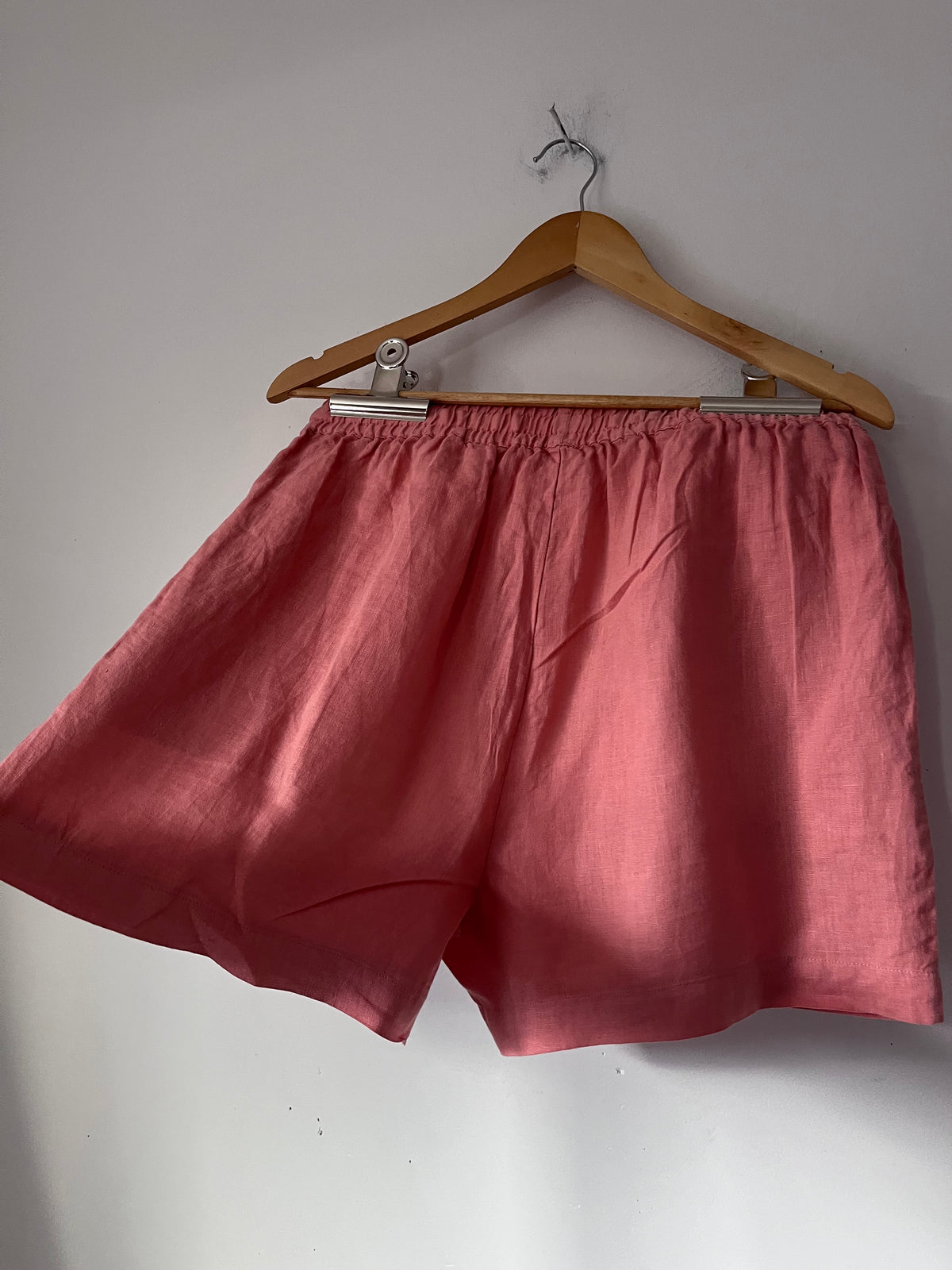 ASSEMBLY LABEL linen shirt & shorts set RRP approx. $215 (Size 10)