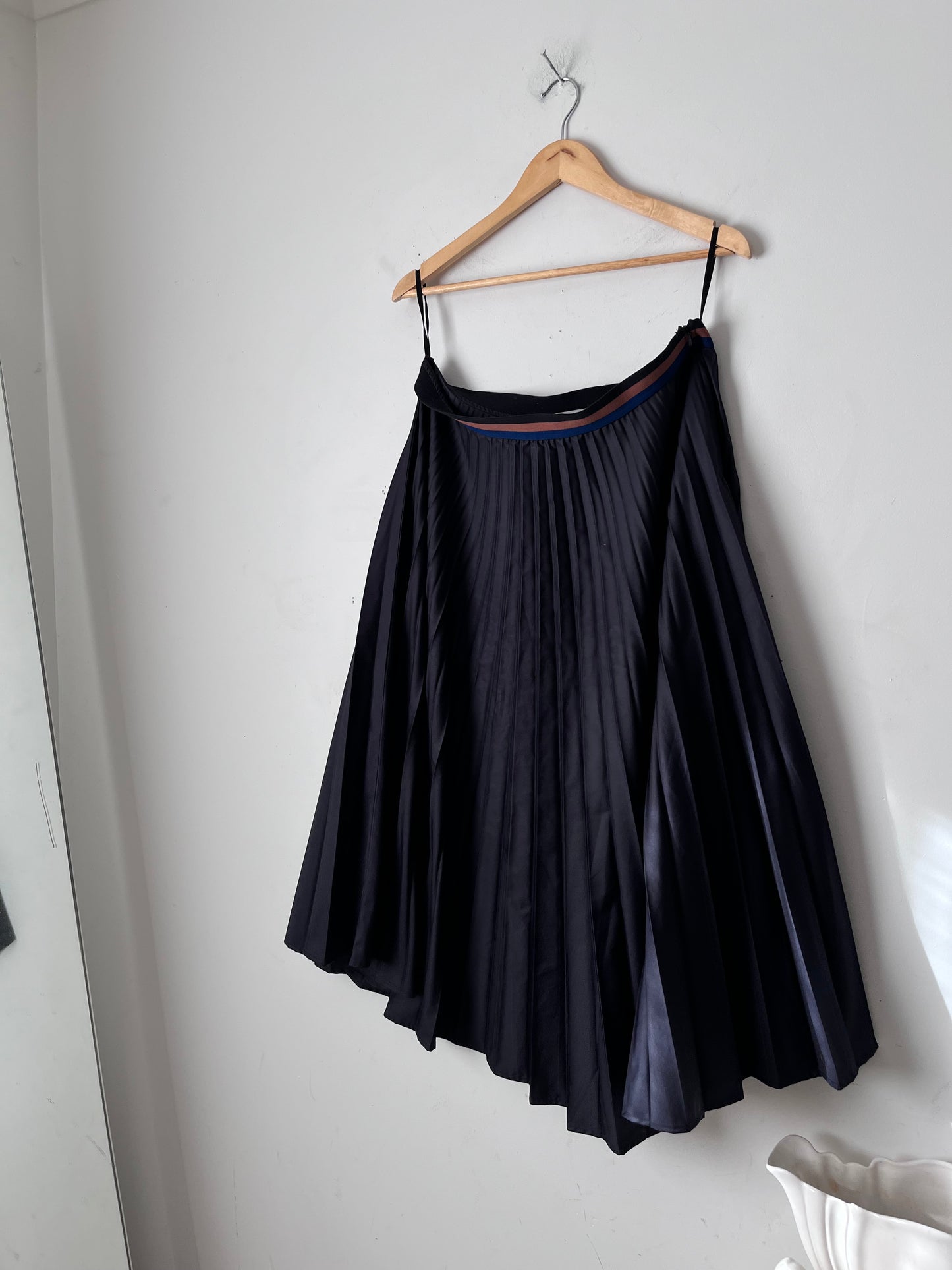 GREGORY Skirt RRP$349 (14-16)