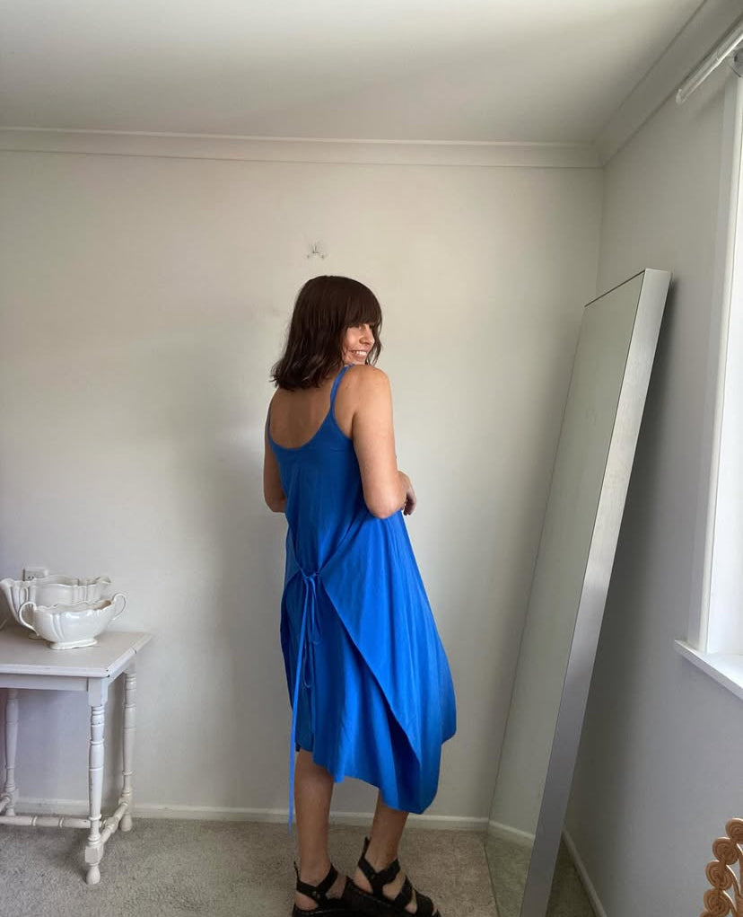 BETTIE MONROE blue silk dress (8-10)