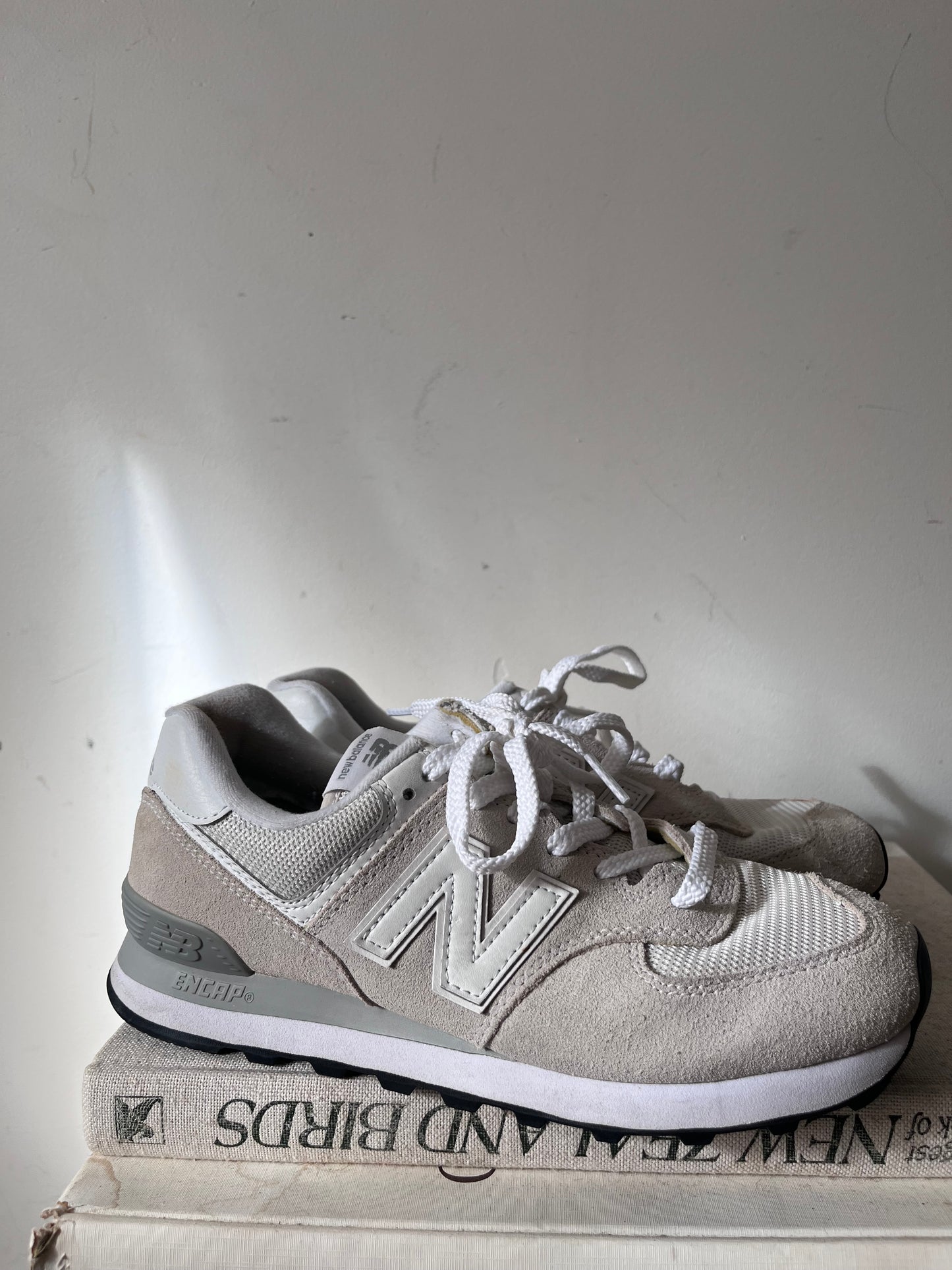 NEW BALANCE 574 Classic Sneakers RRP$160 (40.5)