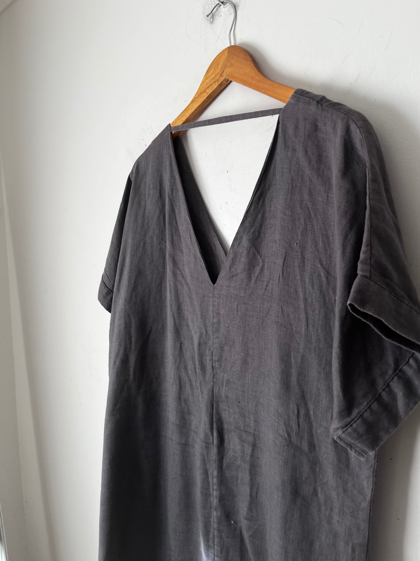 WEAR by LOVELINEN Linen V-Neck Dress (10–12)