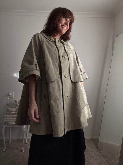 BURBERRY - 2006 Show - Swing Coat by Christopher Bailey RRP$3000 (10-16)