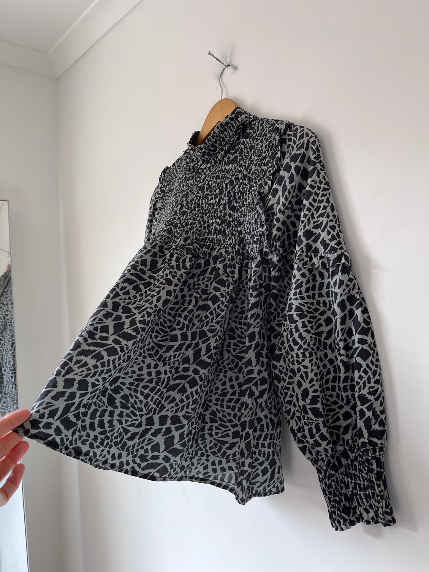 REMAIN top RRP$239 (8)