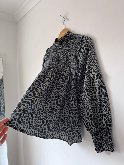 REMAIN top RRP$239 (8)