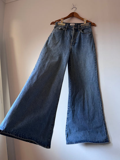 NEUW Frida Super Wide Jeans RRP $209.99 (Size 8)