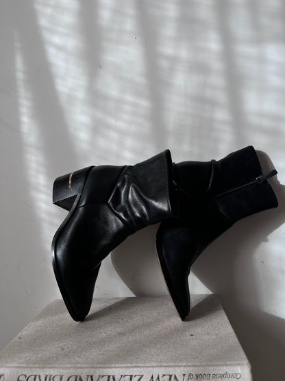 MI PIACI 'Arabella' Ankle Boot RRP$400 (39)