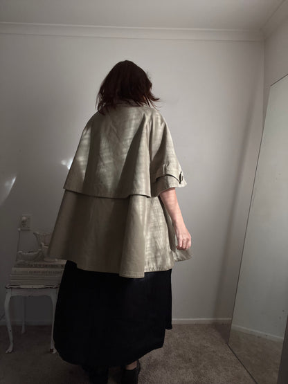BURBERRY - 2006 Show - Swing Coat by Christopher Bailey RRP$3000 (10-16)
