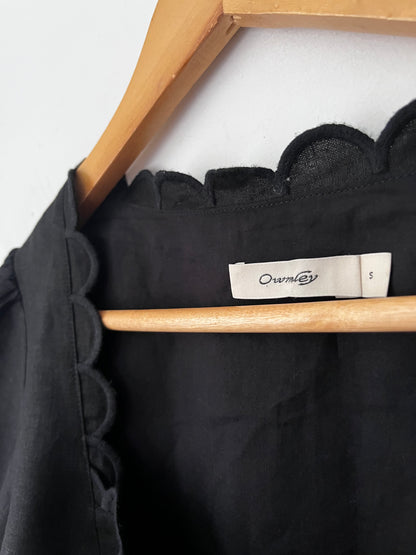 OWNLEY Black Linen Scallop Top RRP$180 (6-8)