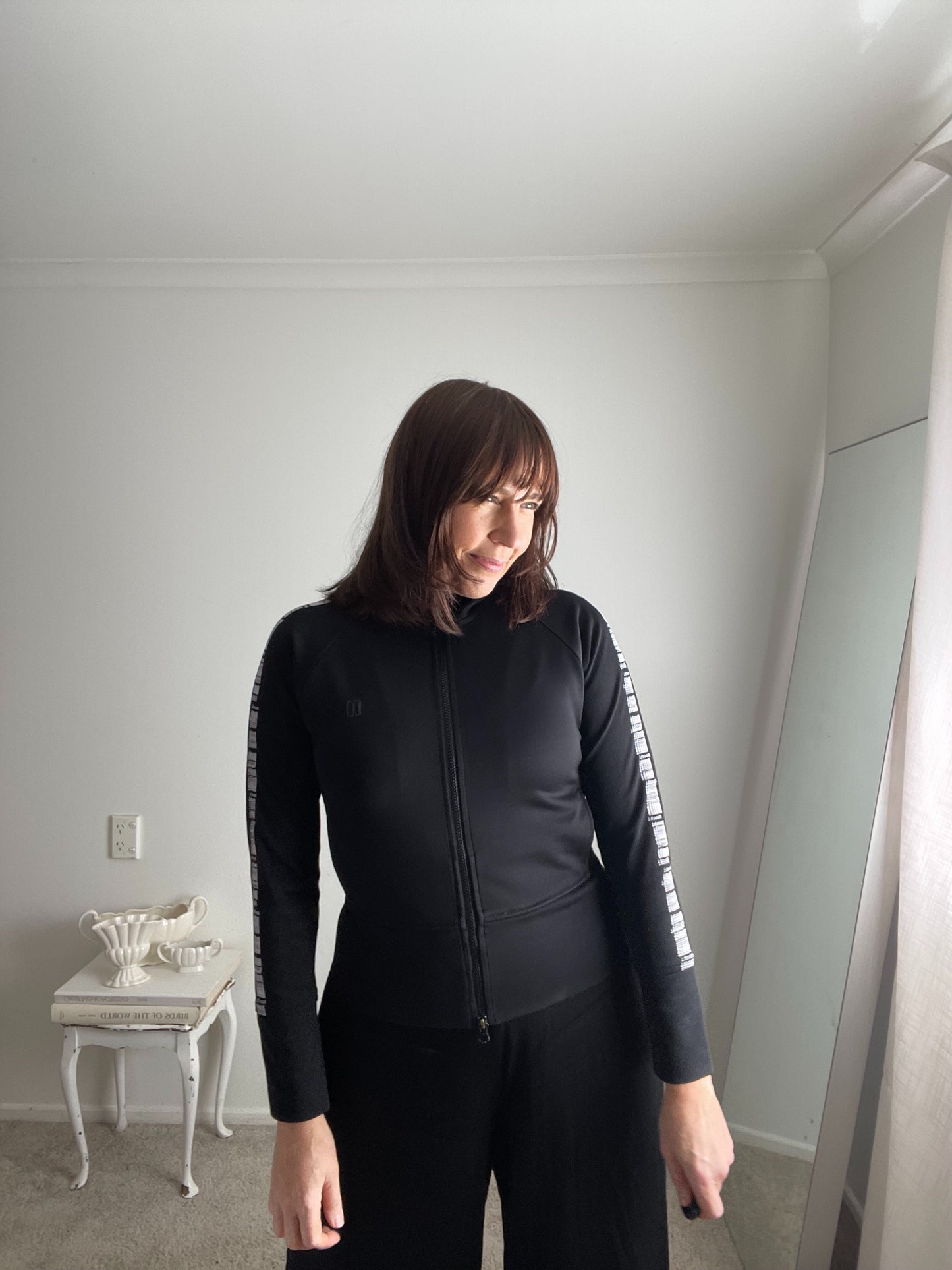 MOOCHI zip up RRP$300 (8-10)