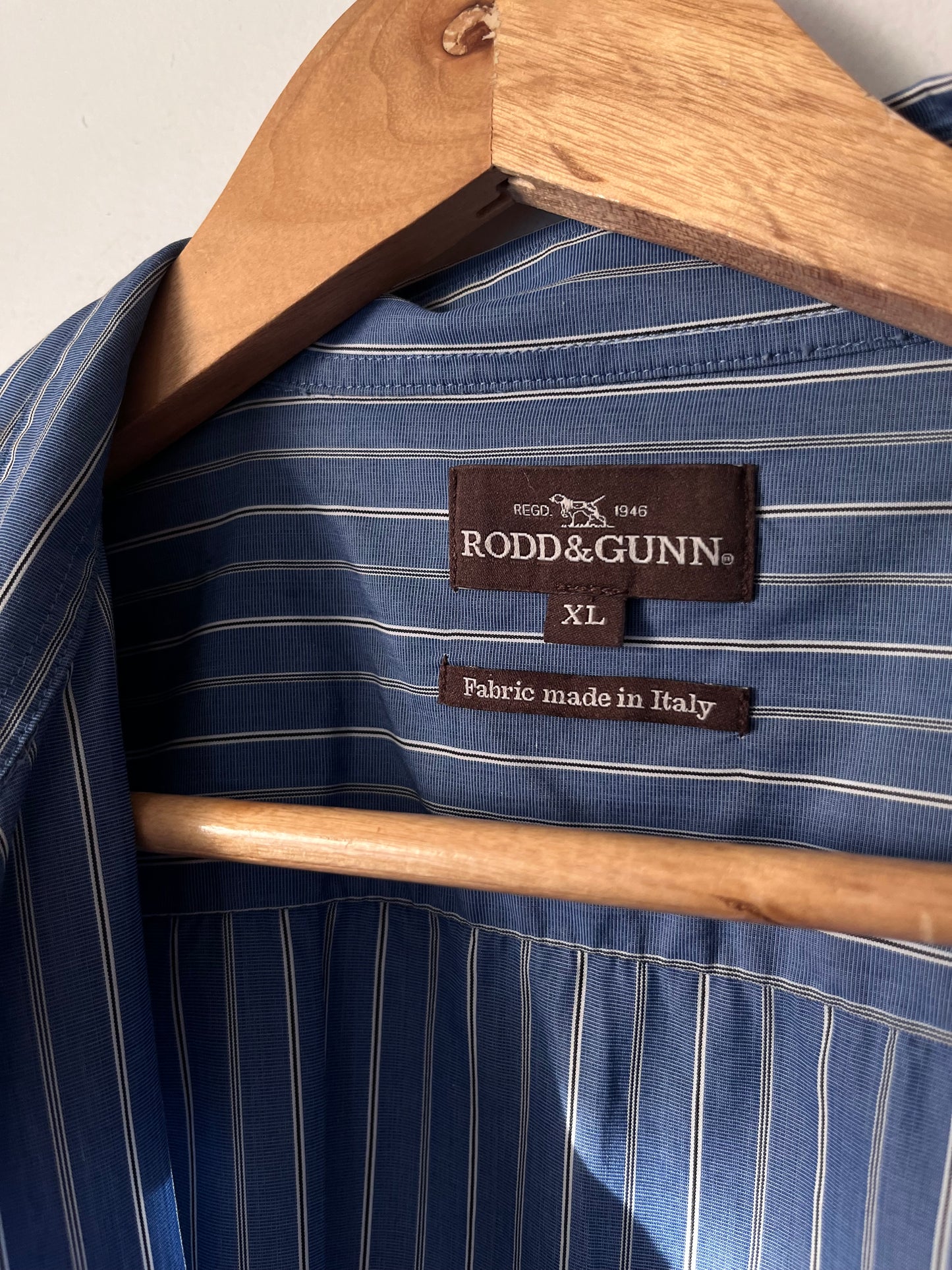 RODD & GUNN Italian Cotton Shirt RRP$139 (14-16)