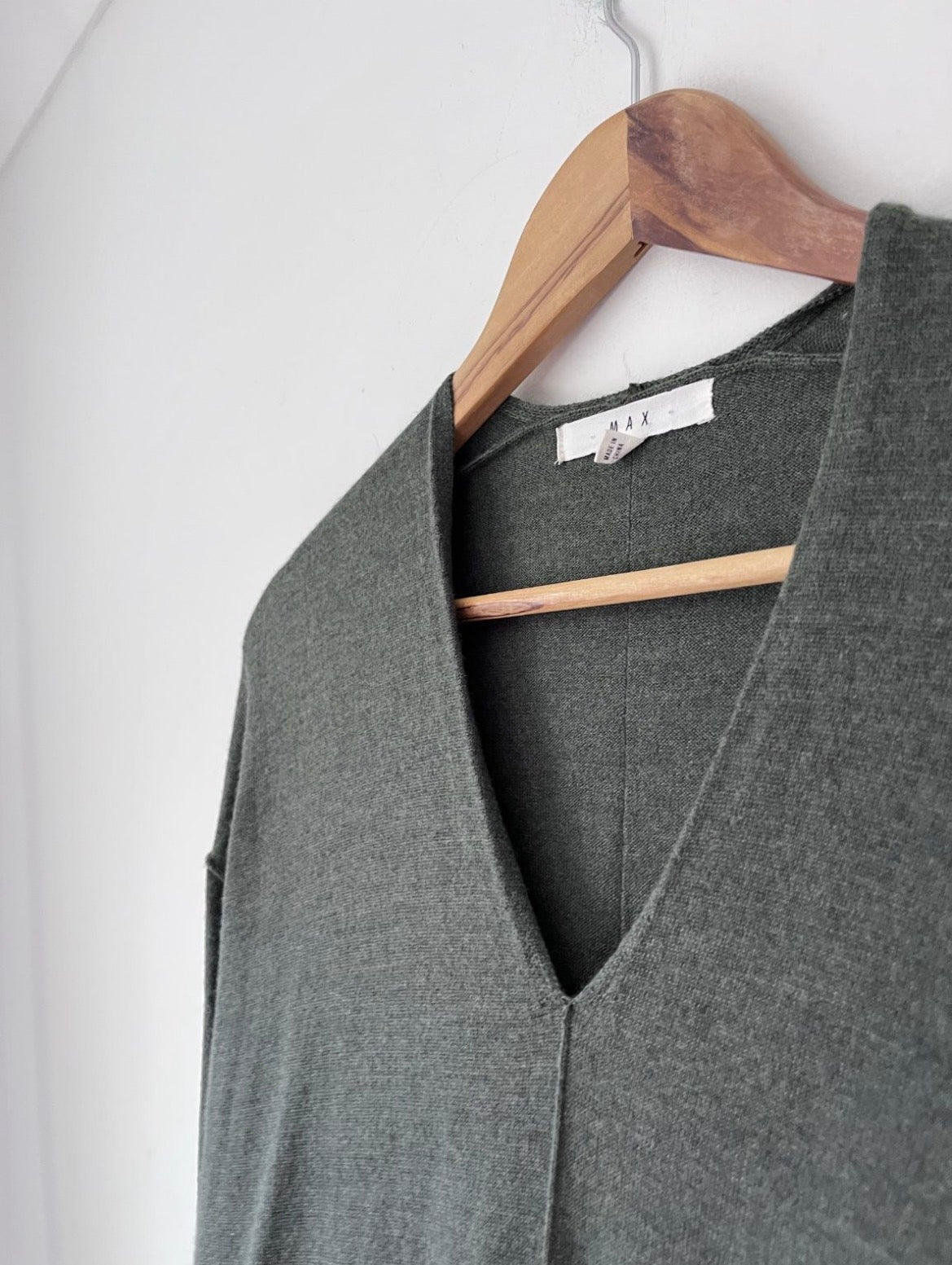 MAX fine merino dress RRP$179 (8-10)