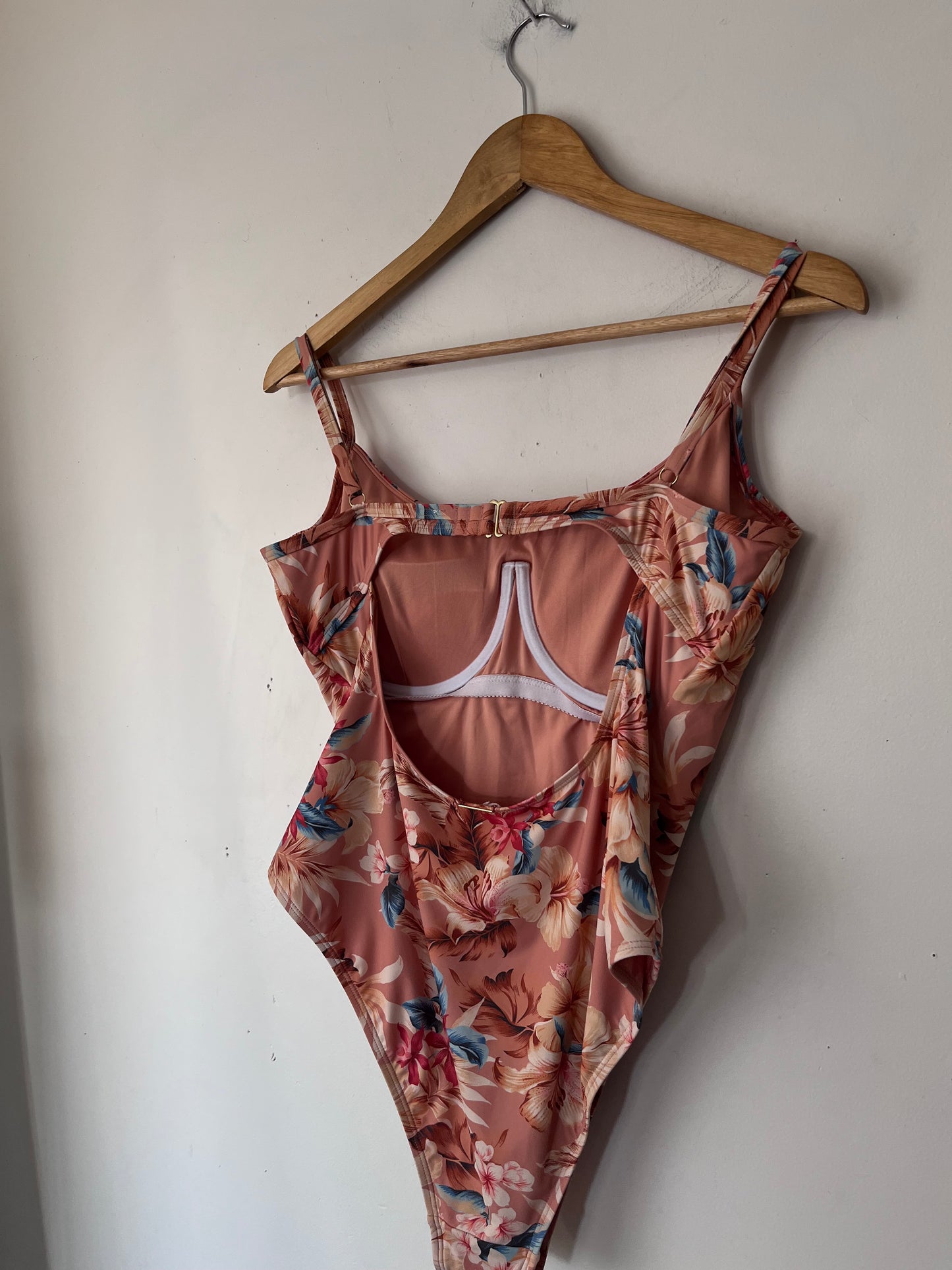 BILLABONG swimsuit RRP$159 (12)