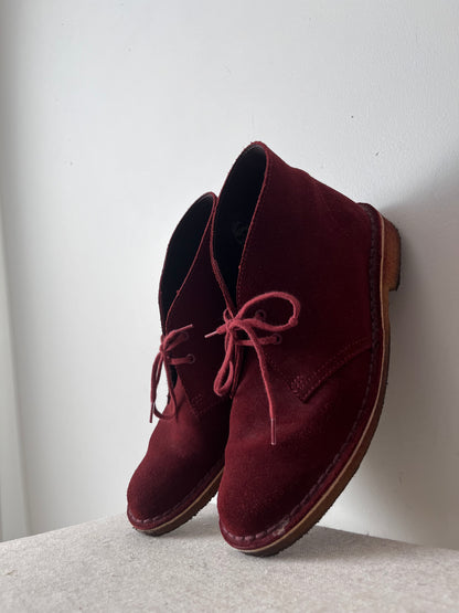 CLARKS Originals Desert Boots RRP$270 (41)