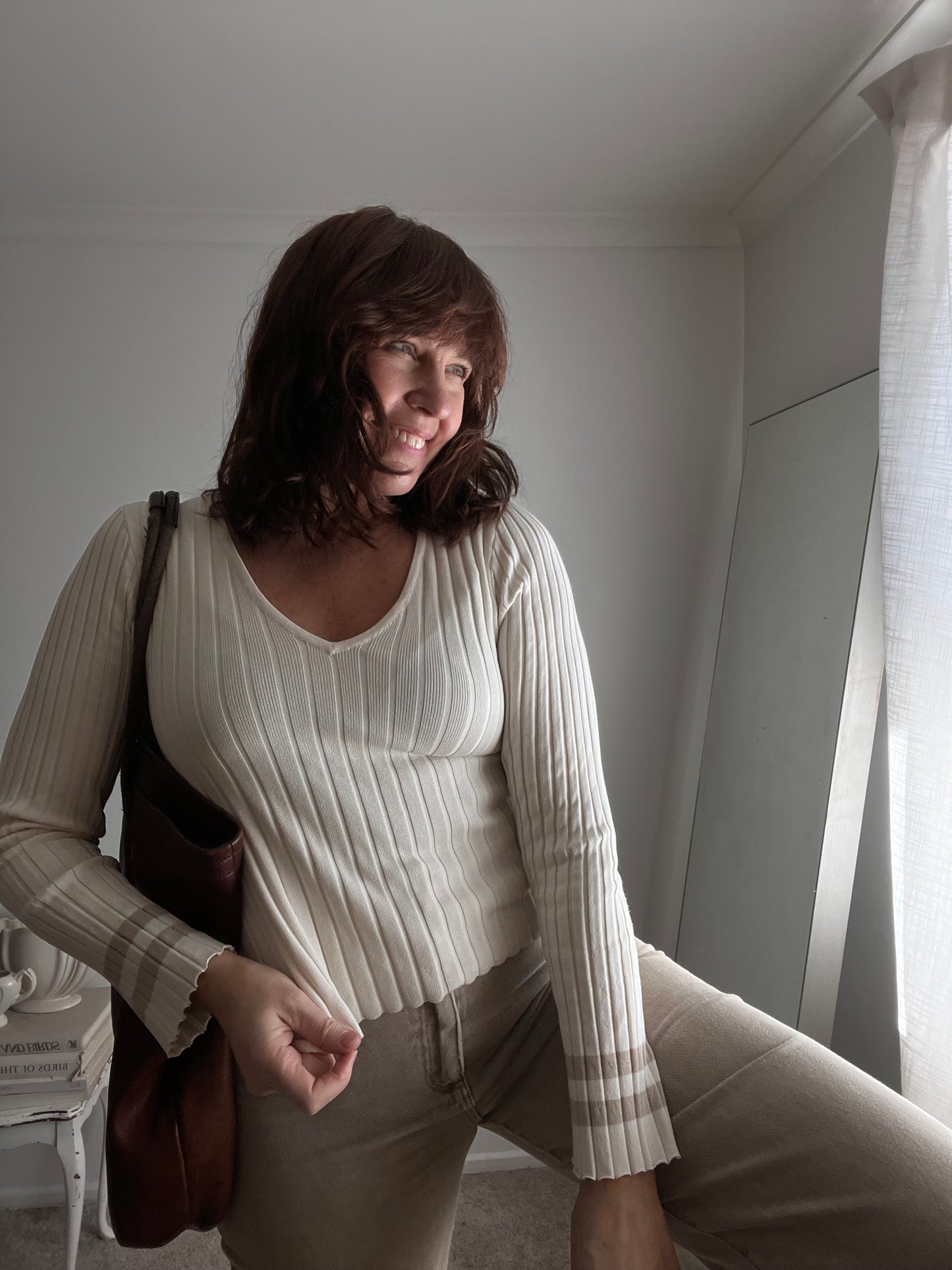 STORIES BE TOLD Cream Ribbed V-Neck Knit RRP$130 (12)