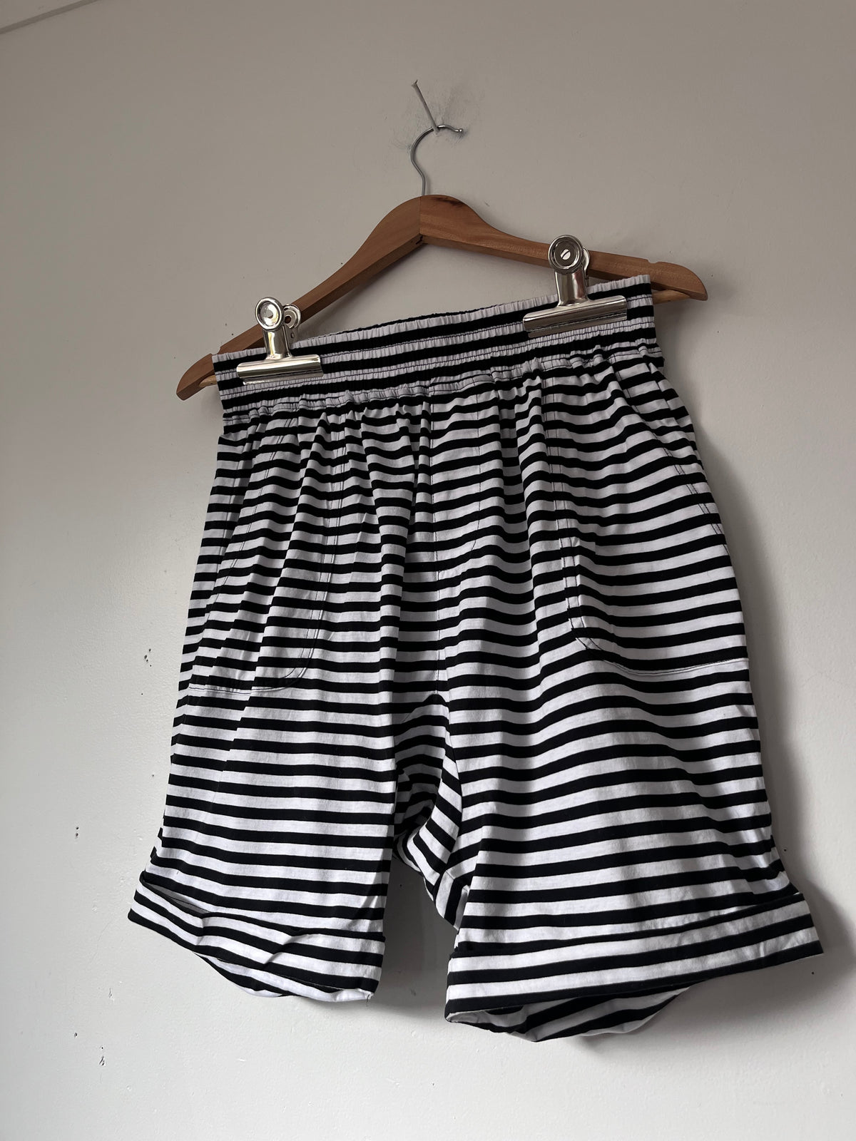 MOOCHI striped relaxed shorts RRP approx. $229 (Size 10)