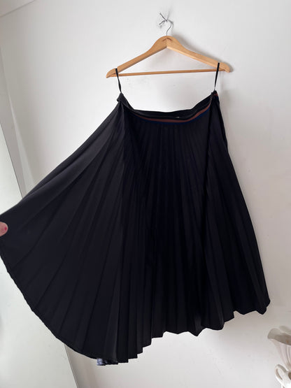 GREGORY Skirt  RRP$349 (14-16)