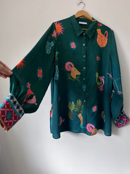 CITY CHIC shirt RRP$110 (16-20)