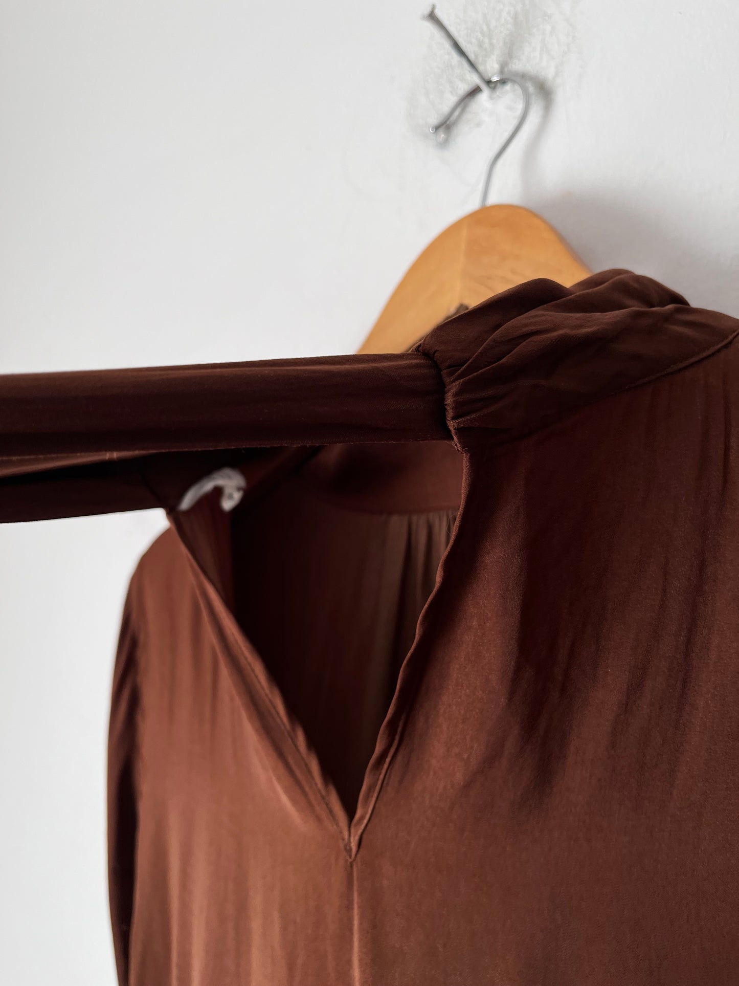MAX Tie Neck Blouse RRP$140 (12-14)