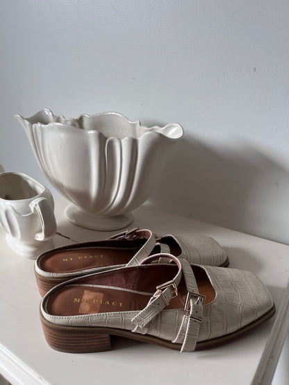 MI PIACI Leather Buckle Mules RRP approx. $280 (Size 37)