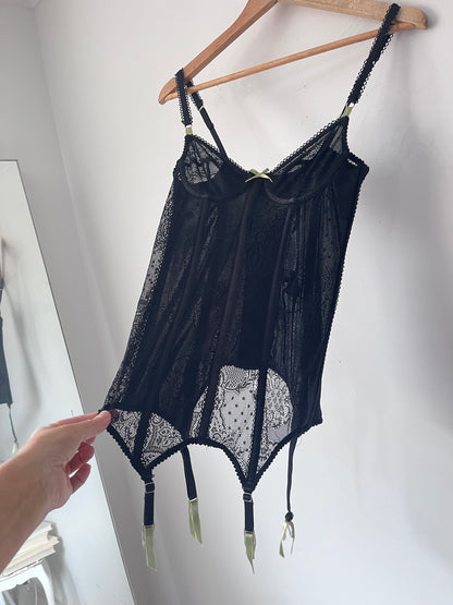 ELLE MCPHERSON Intimates Corset w/Suspenders (8B-10A)