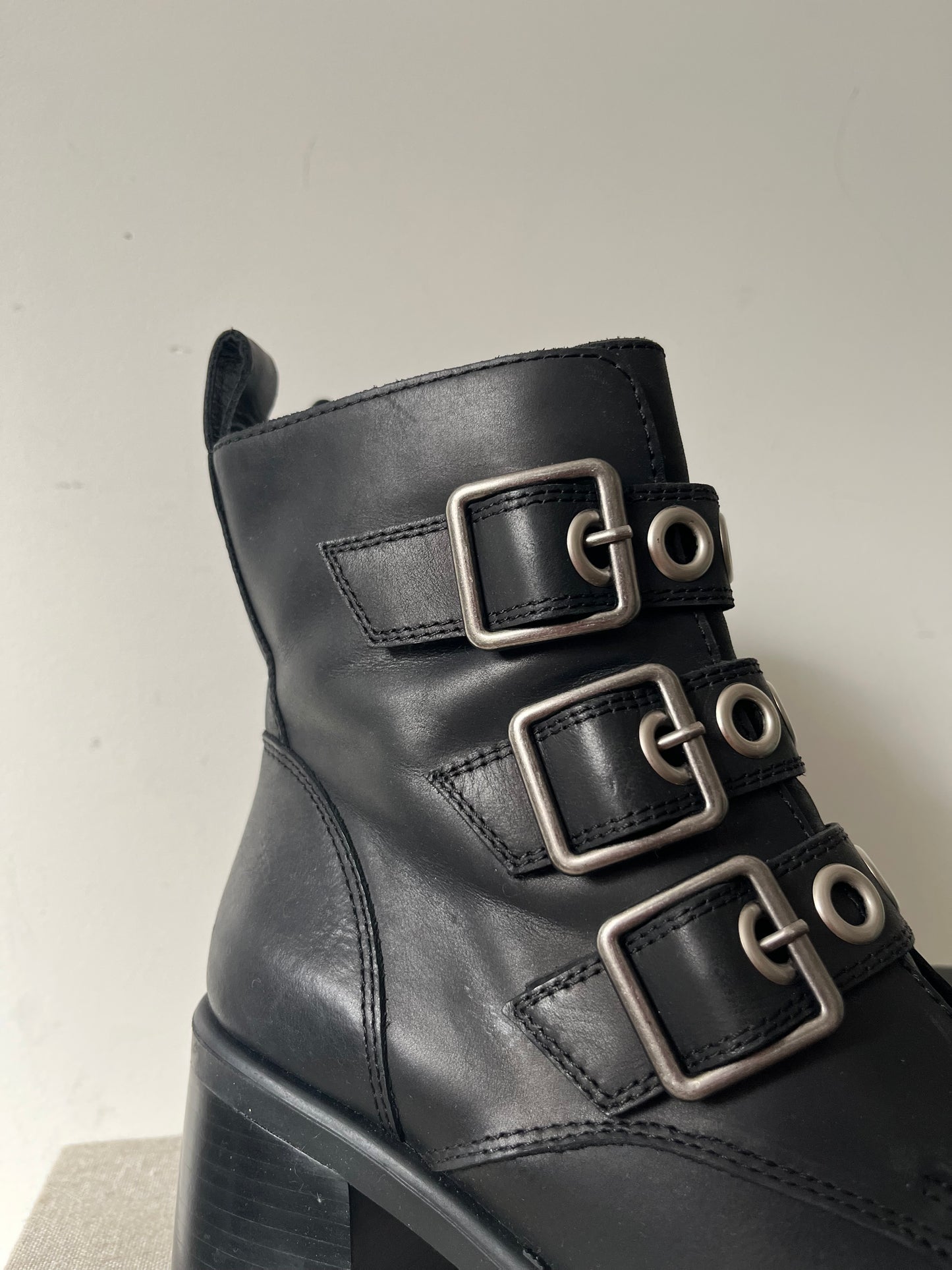 JEFFREY CAMPBELL Triple Buckle Leather Ankle Boots RRP$399 (38)