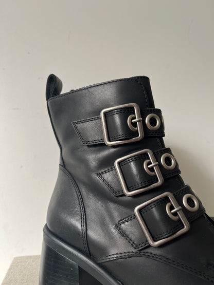 JEFFREY CAMPBELL Triple Buckle Leather Ankle Boots RRP$399 (38)