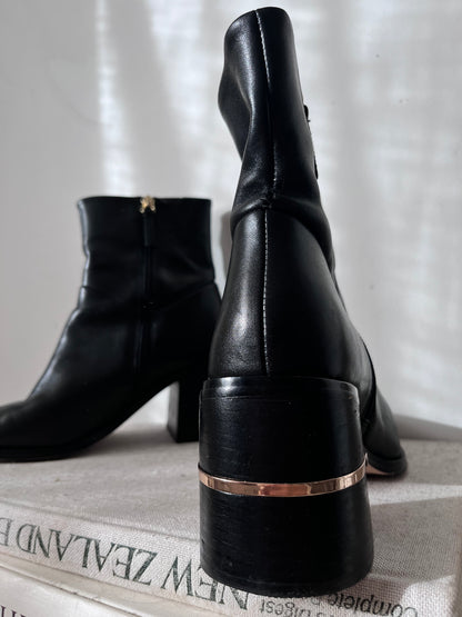 MI PIACI 'Arabella' Ankle Boot RRP$400 (39)