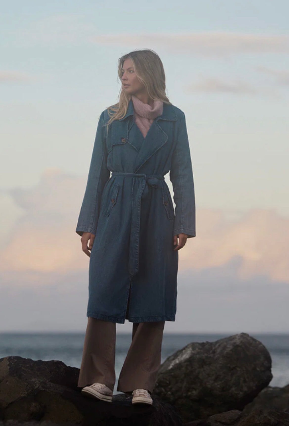 MAX denim trench RRP$199 (8-10)