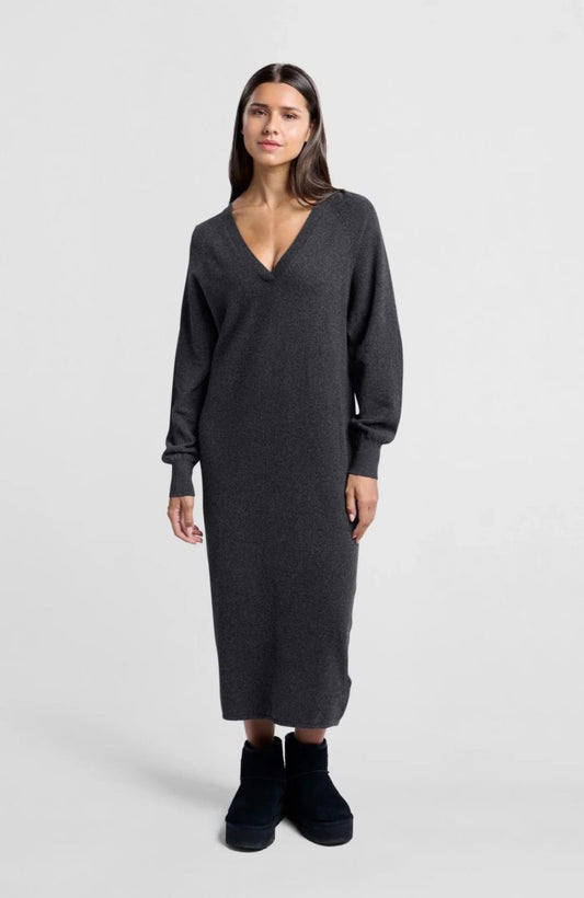 MAX fine merino dress RRP$179 (8-10)