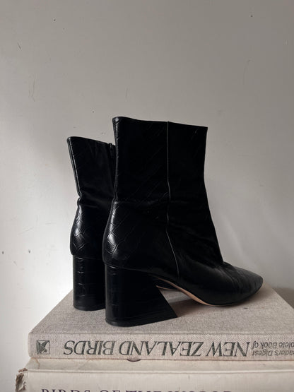 MI PIACI Croc-Embossed Leather Ankle Boots RRP$299 (40)
