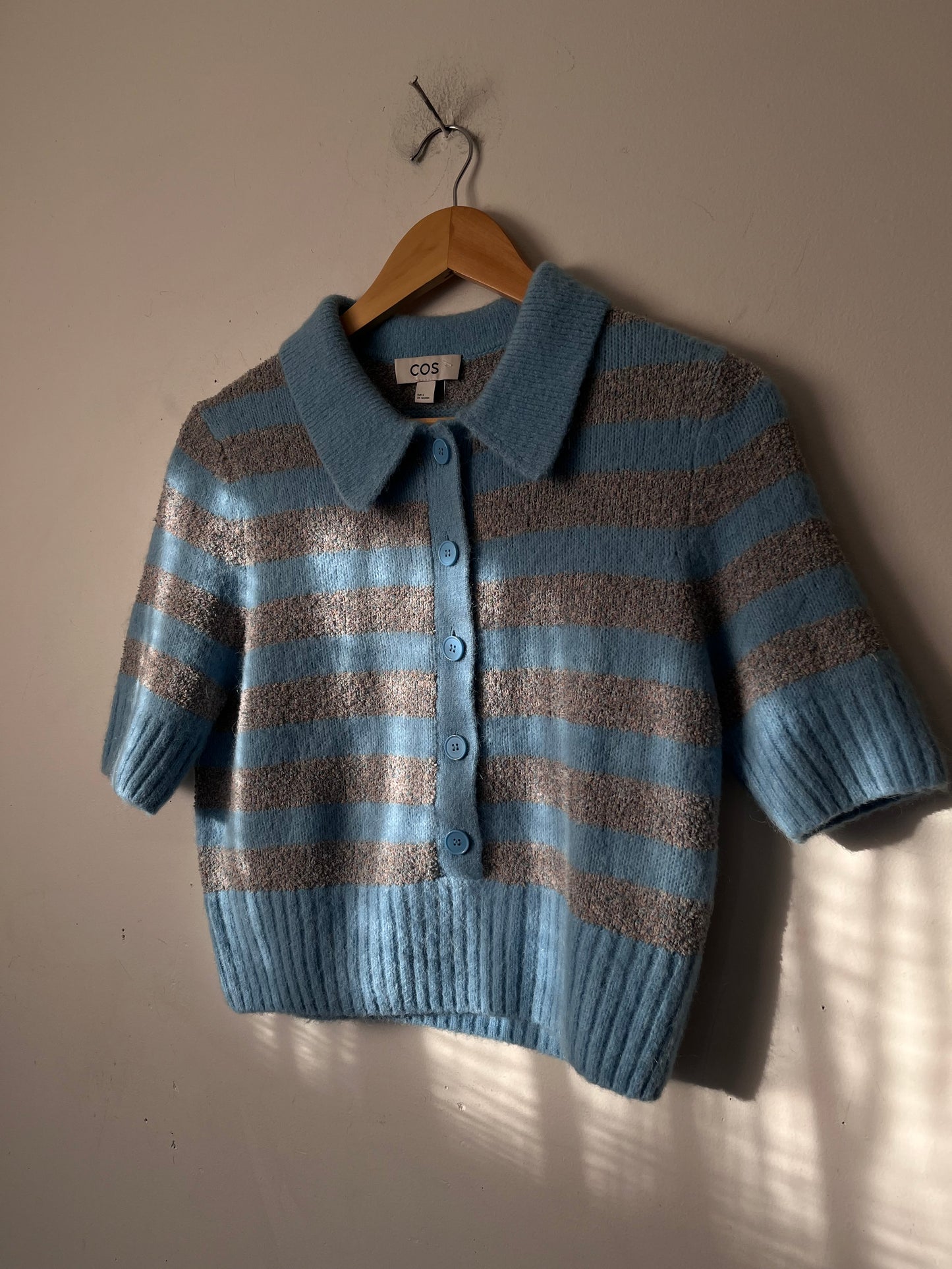 COS short sleeve knit cardigan RRP$129 10-12)