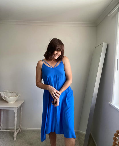 BETTIE MONROE blue silk dress (8-10)