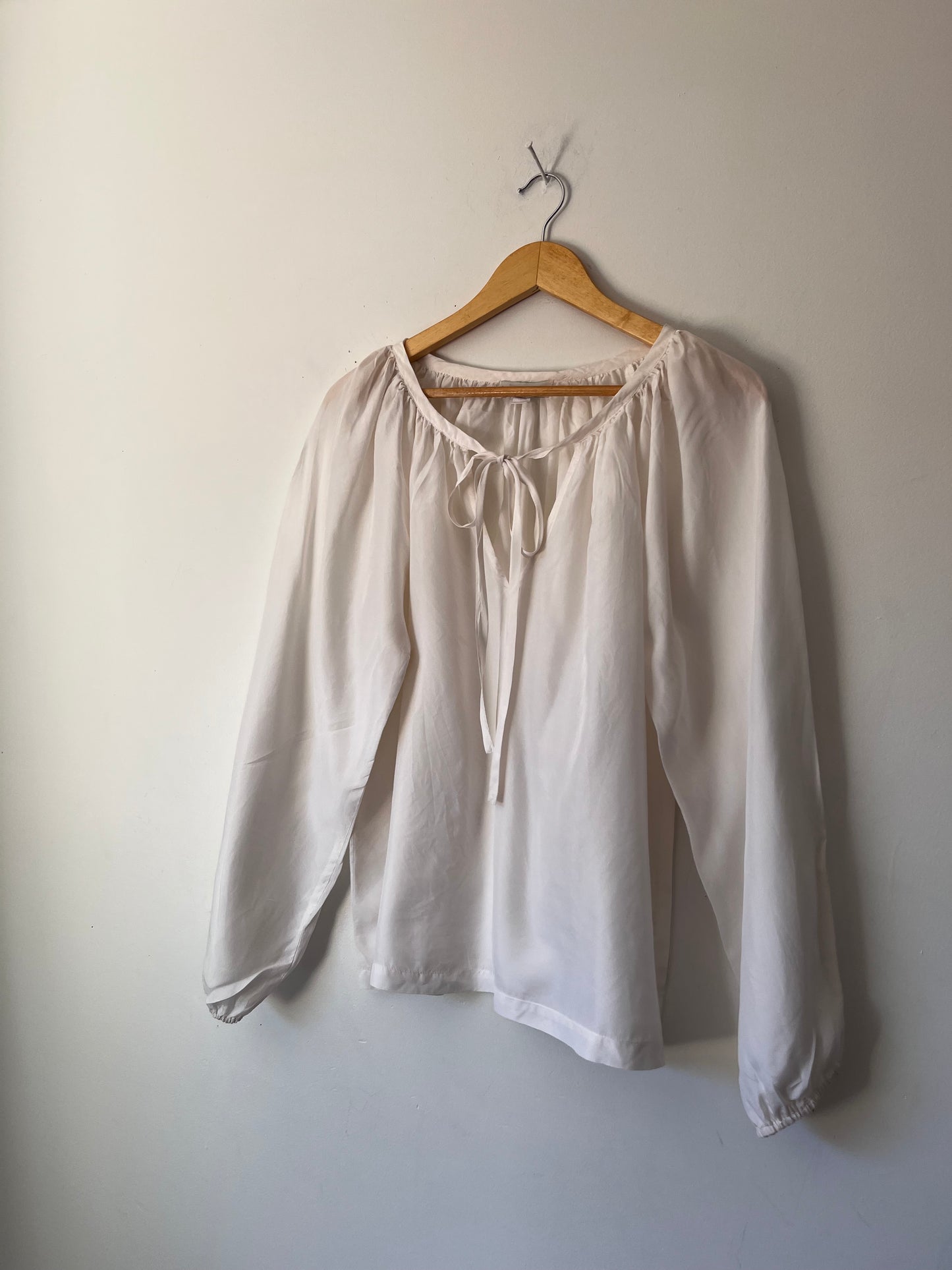 HERD OF BIRDS Silk blouse RRP$229 (12-14)