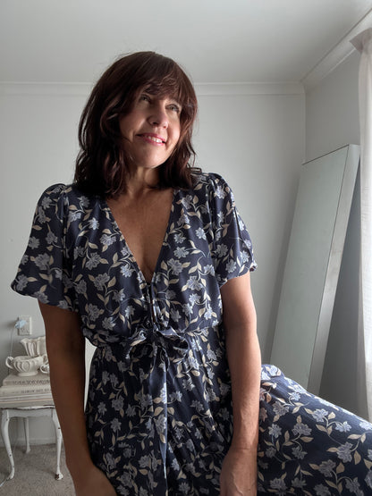 KIVARI Floral Tie-Front Midi Dress RRP$299 (12-14)