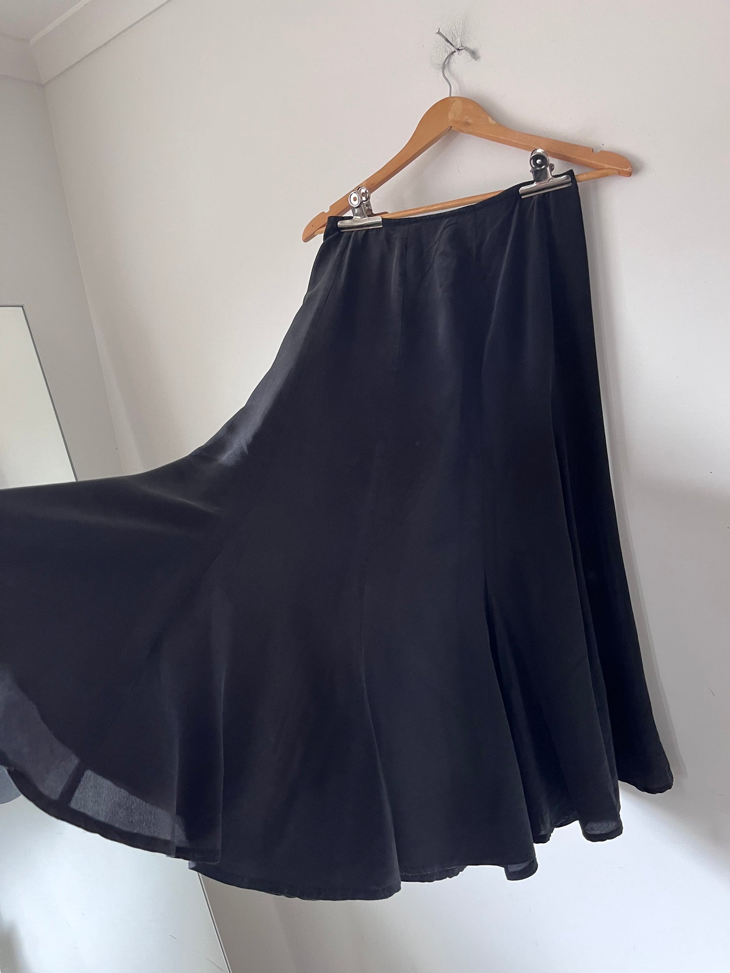 LIAM Silk Skirt RRP$200 (8)