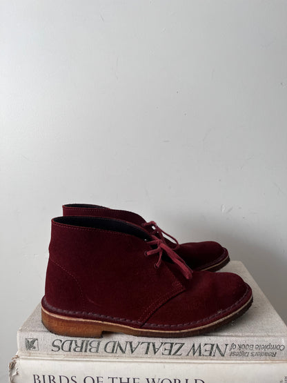 CLARKS Originals Desert Boots RRP$270 (41)