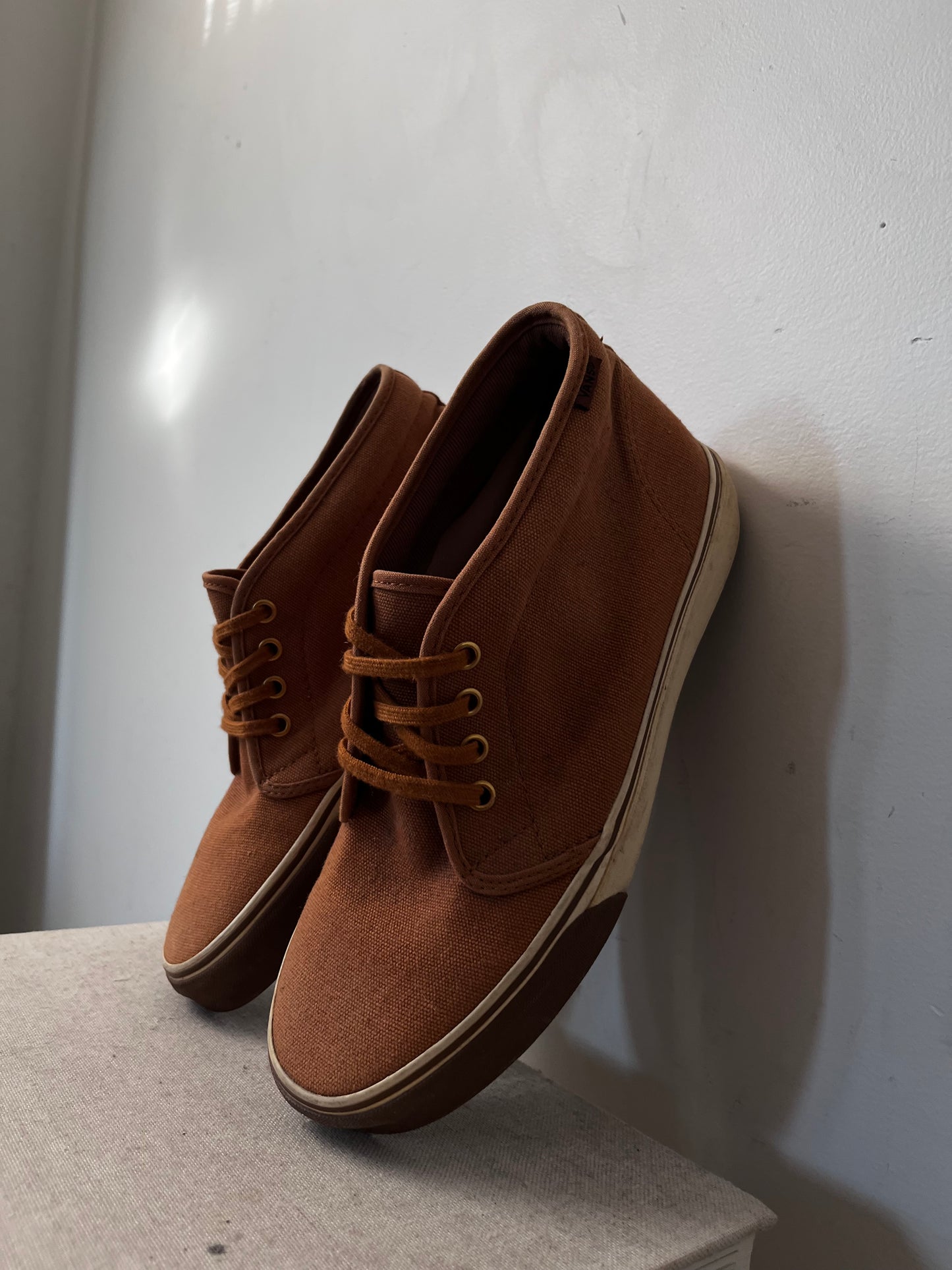 VANS Canvas Chukka Sneakers (41)