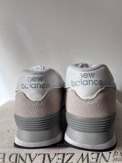 NEW BALANCE 574 Classic Sneakers RRP$160 (40.5)