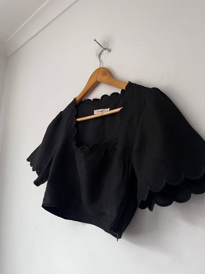 OWNLEY Black Linen Scallop Top RRP$180 (6-8)