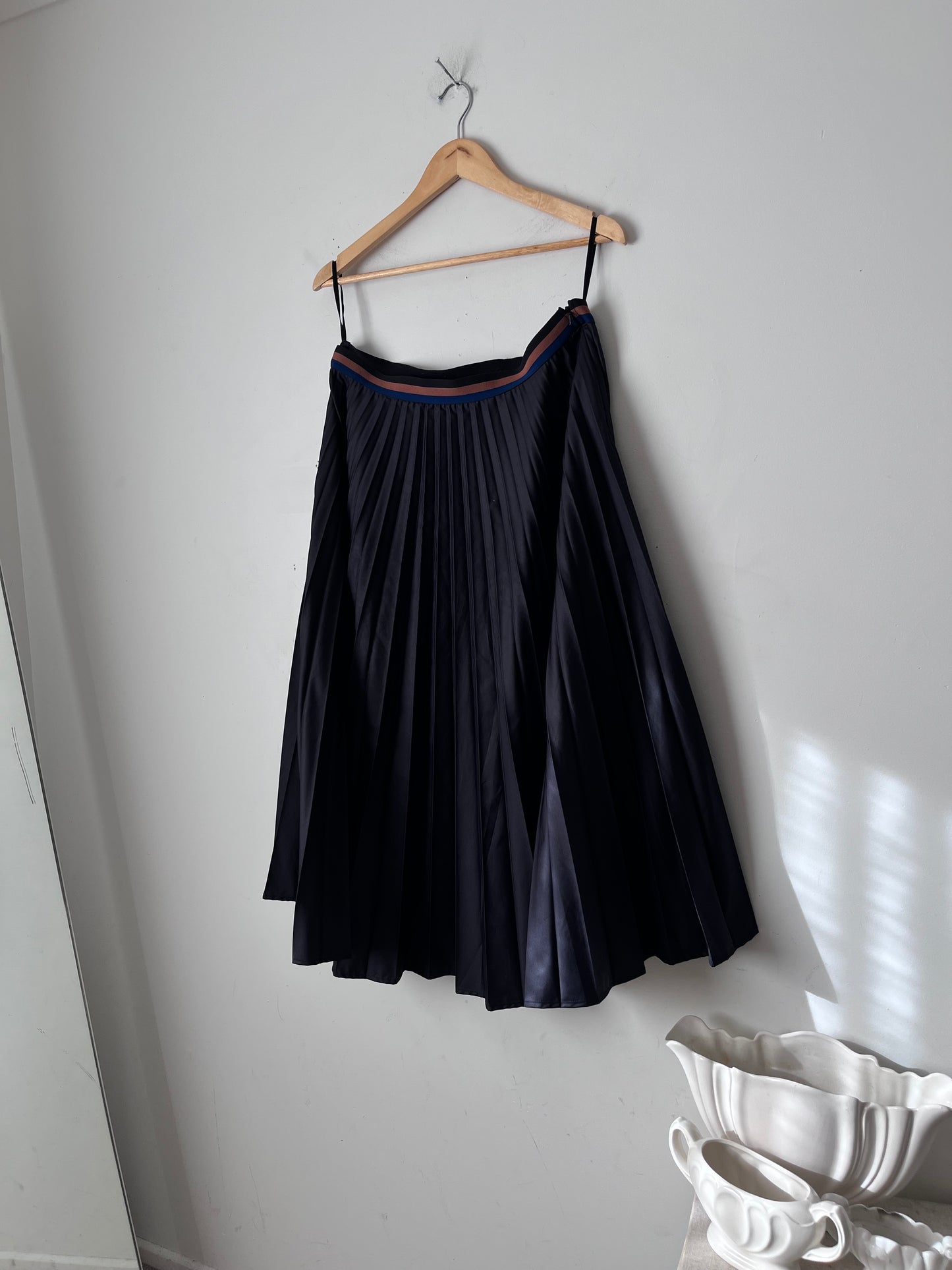 GREGORY Skirt  RRP$349 (14-16)