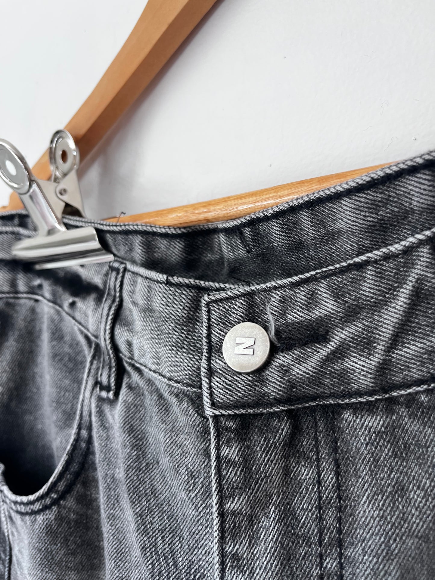 NOONOZ Washed Grey Curved Barrel Jeans (10)