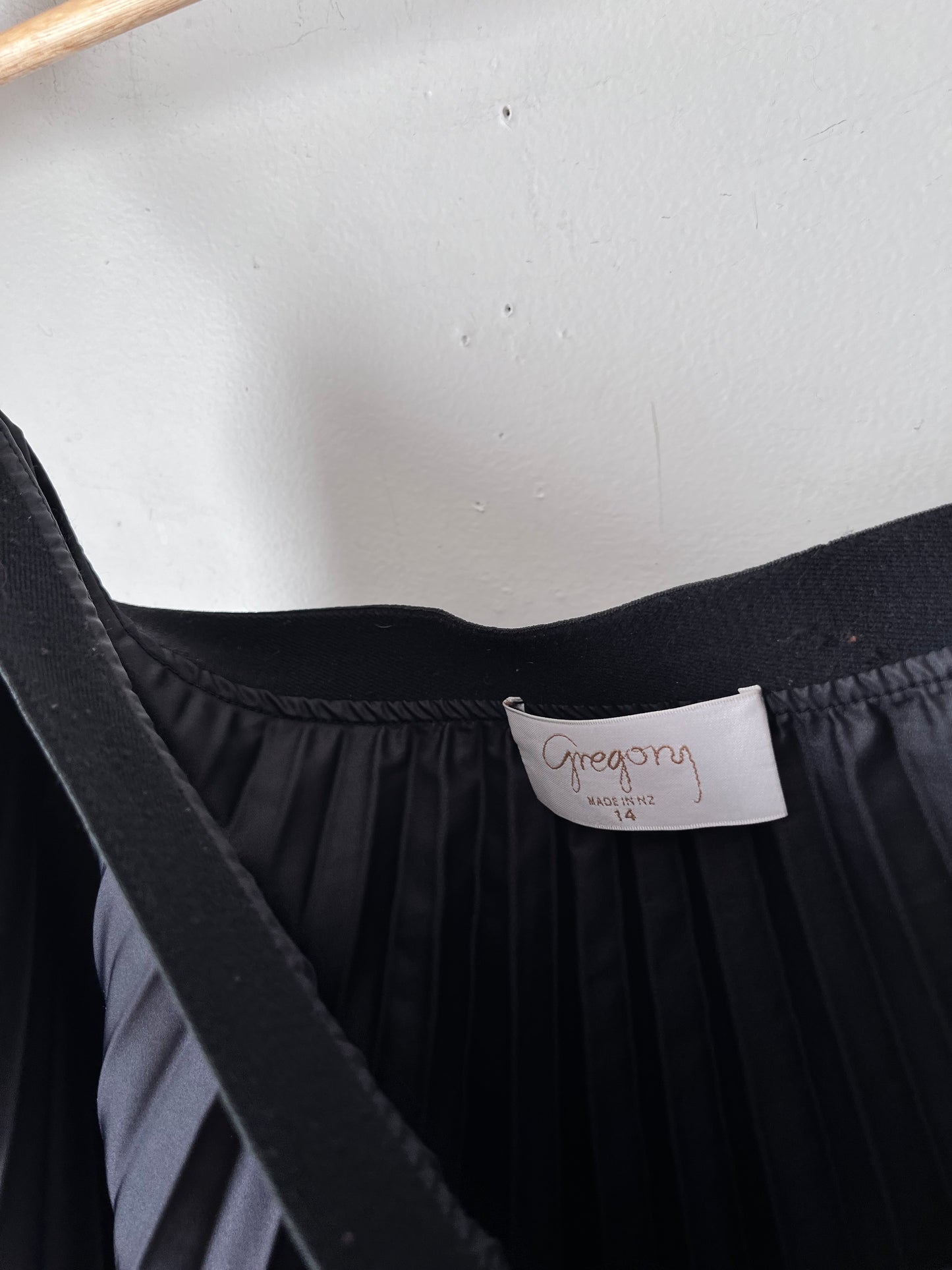 GREGORY Skirt  RRP$349 (14-16)