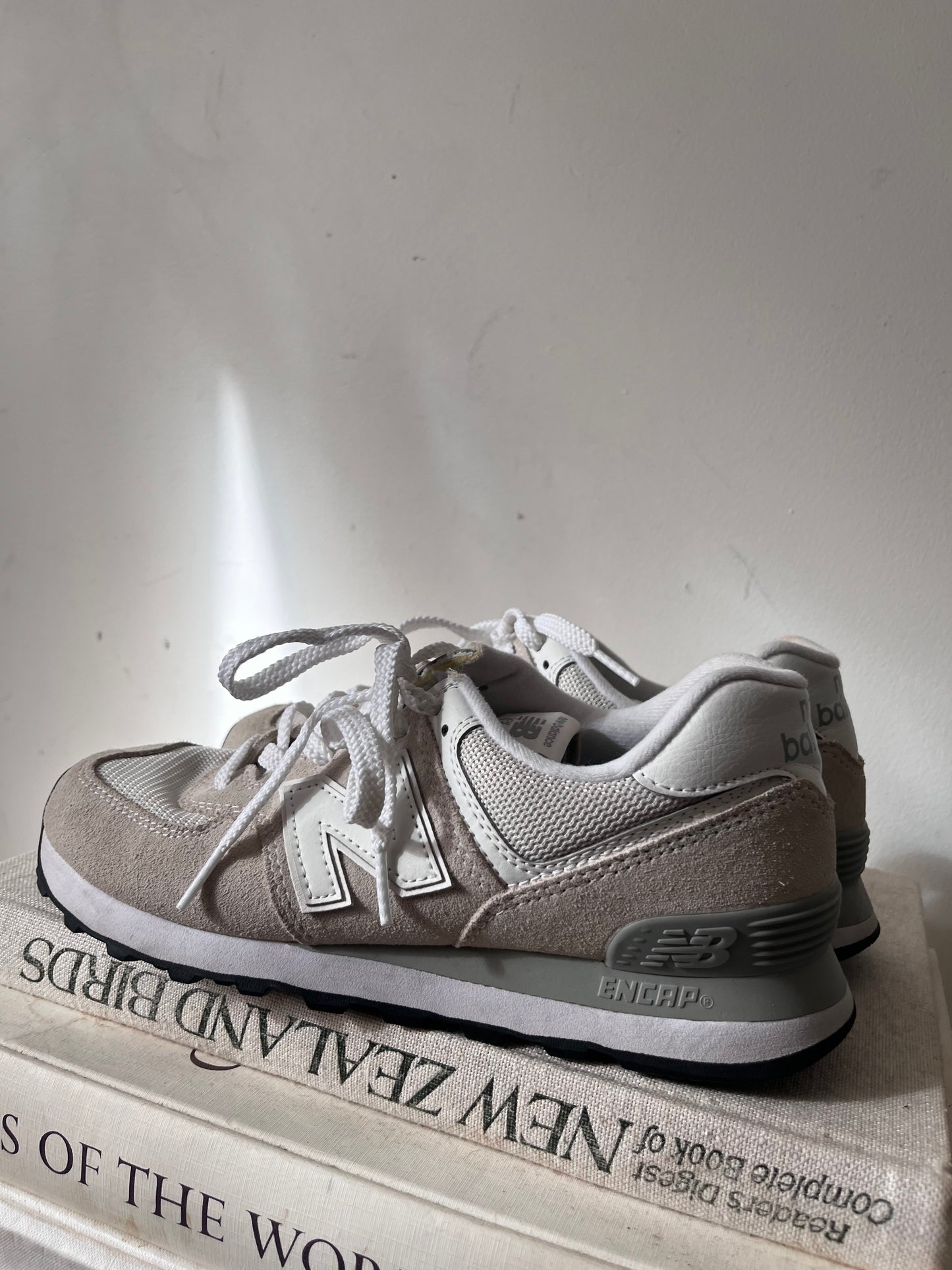 NEW BALANCE 574 Classic Sneakers RRP$160 (40.5)