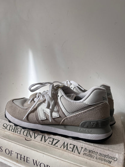 NEW BALANCE 574 Classic Sneakers RRP$160 (40.5)
