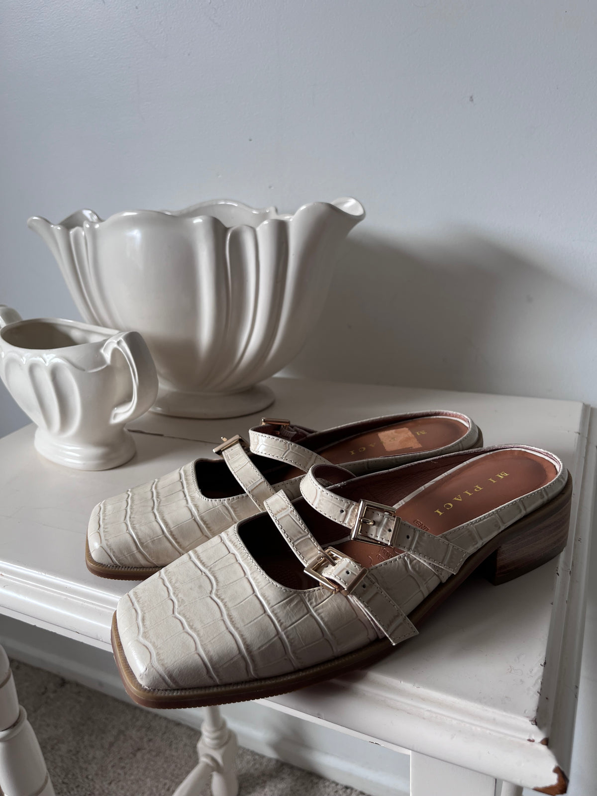 MI PIACI Leather Buckle Mules RRP approx. $280 (Size 37)