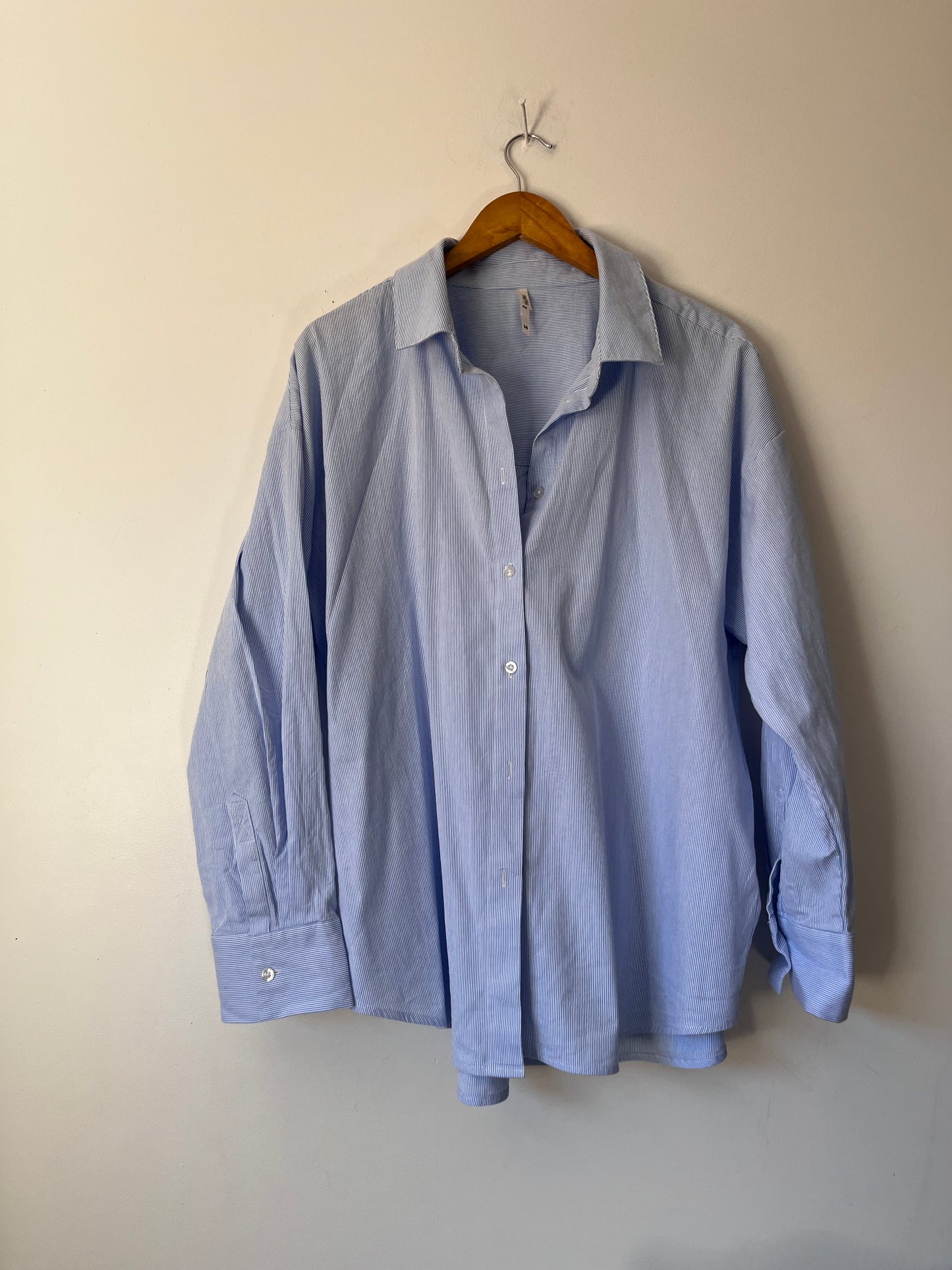 HUFFER Cruise Day Shirt RRP$129.99 (14-16)