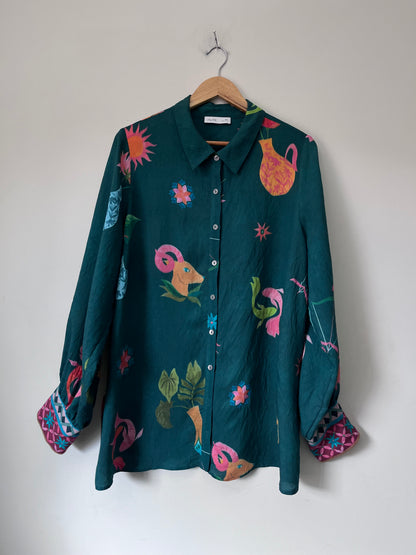 CITY CHIC shirt RRP$110 (16-20)