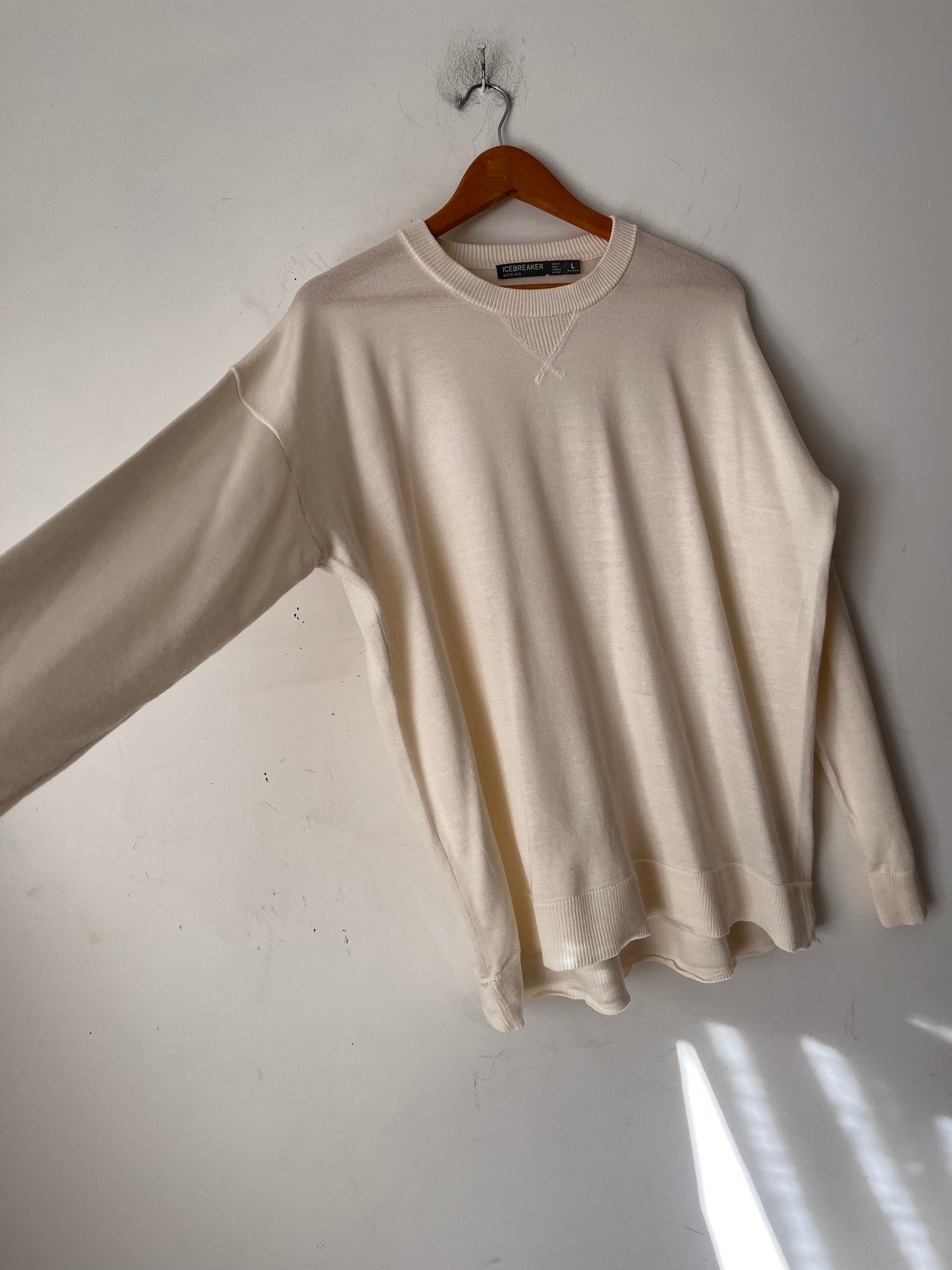 ICEBREAKER Relaxed Merino Crew Neck Sweater RRP$240 (12-14)