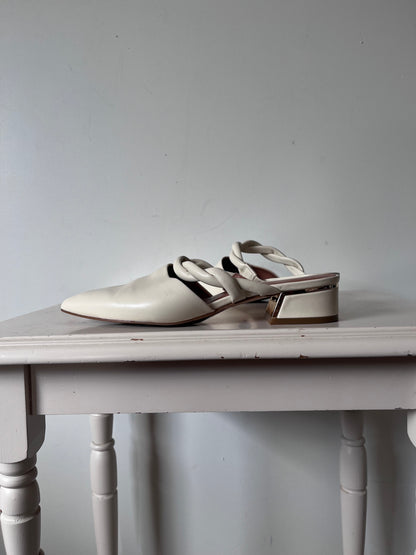 MI PIACI Leather Pointed Mules RRP approx. $280 (Size 38)